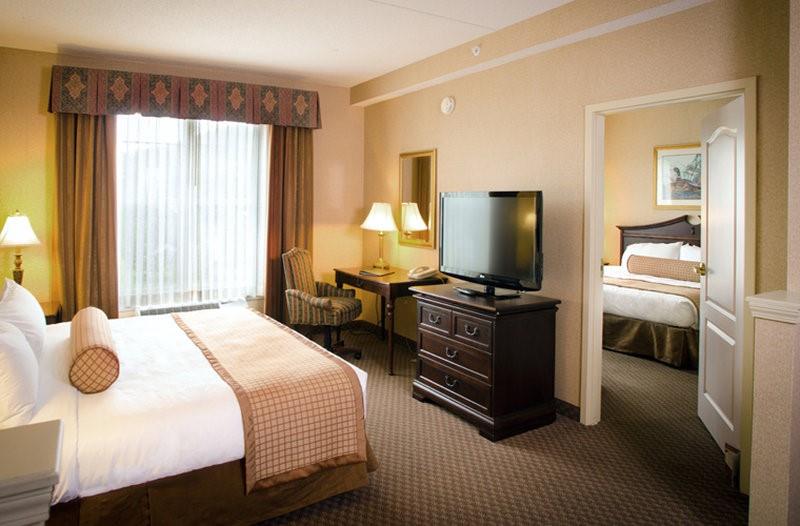 Fort William Henry Hotel and Conference Center - photo 13