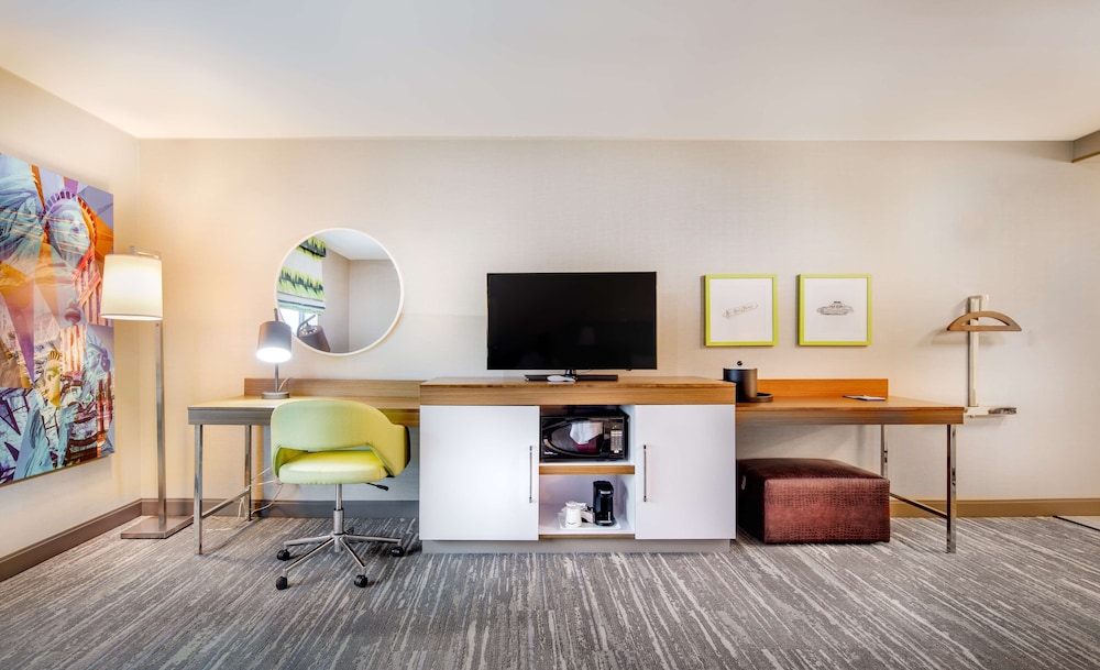 Hampton Inn Paramus - photo 14