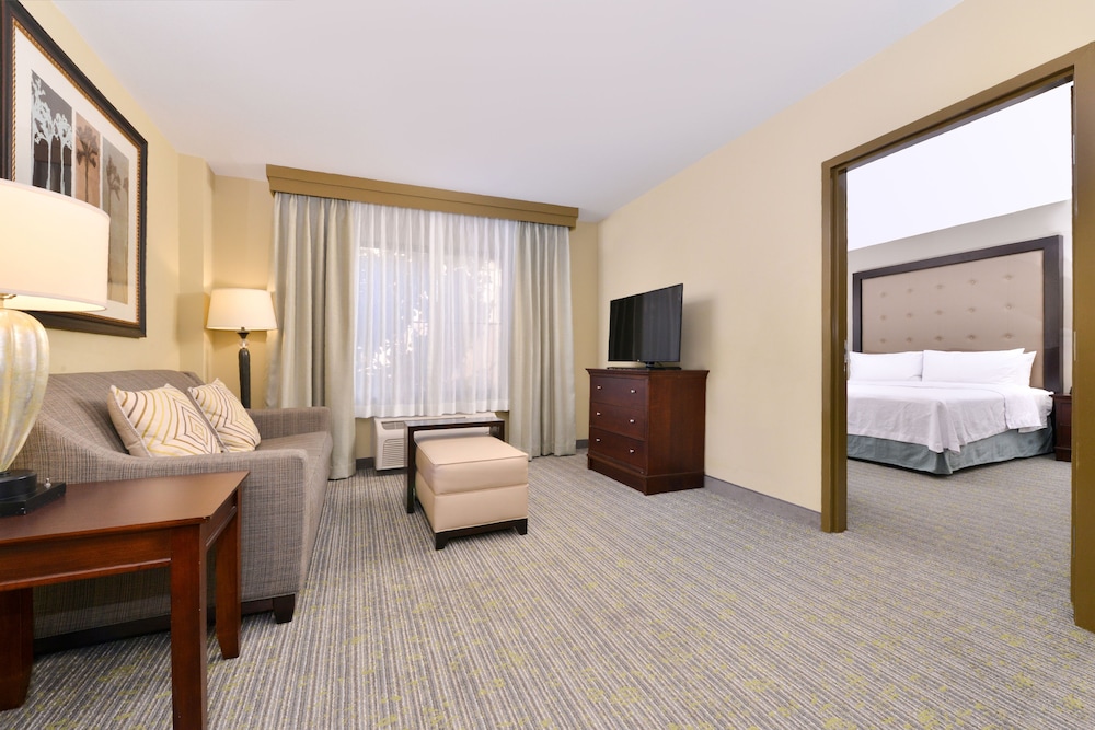 Homewood Suites by Hilton Fresno - photo 8
