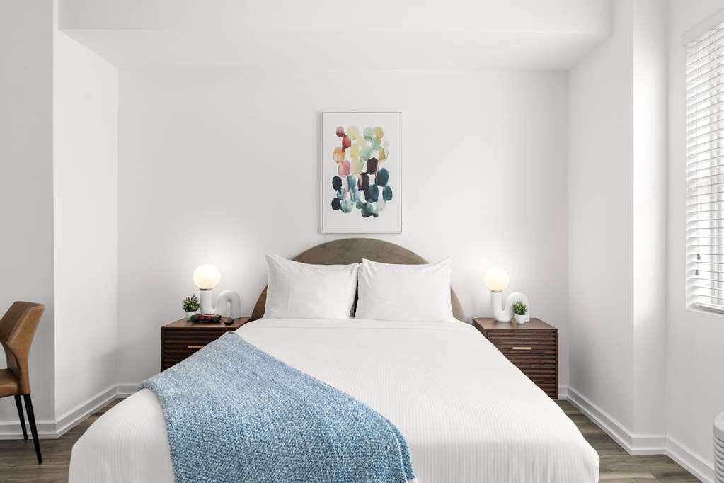Global Luxury Suites at The Apex Miami - photo 24