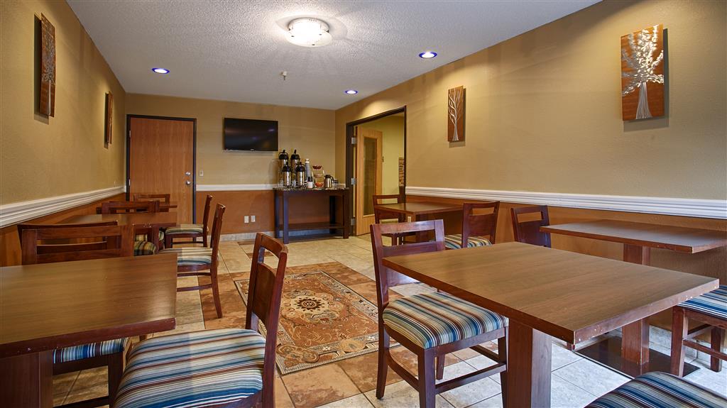 Best Western Alexandria Inn - photo 21