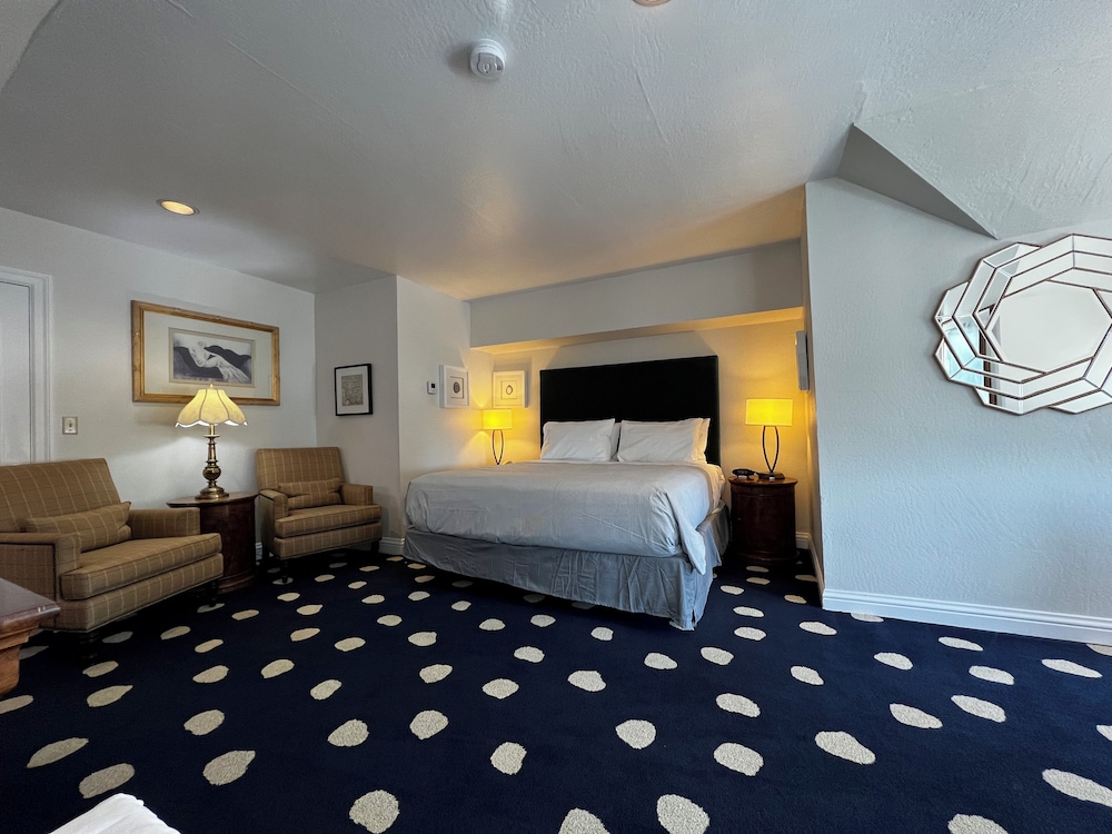 The Sterling Hotel - photo 20