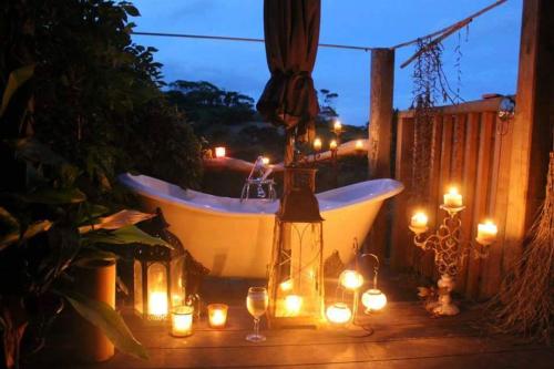 Freshwaterfarm Cottages Muriwai — 4-Star Luxury Hotel in Muriwai Beach, New Zealand