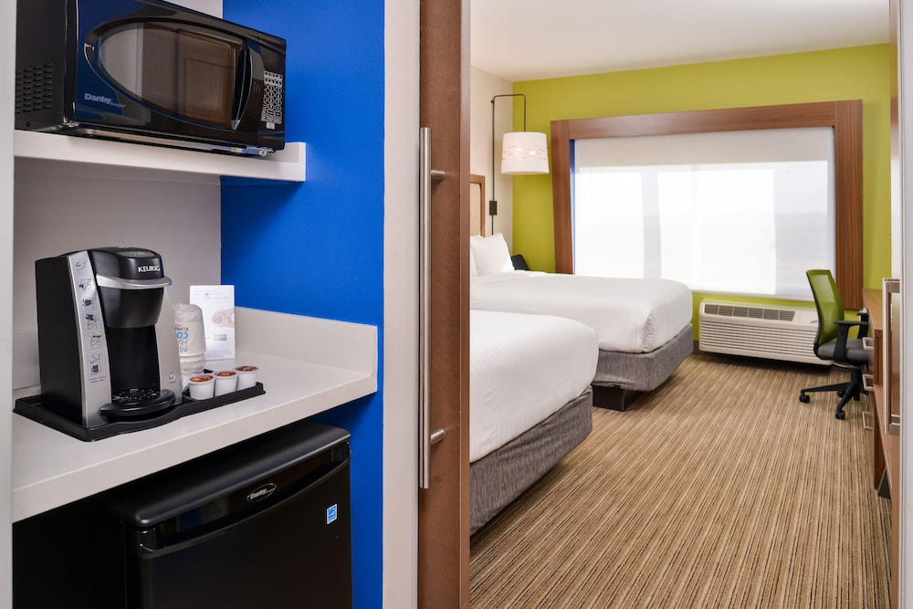 Holiday Inn Express & Suites Van Horn by IHG - photo 9