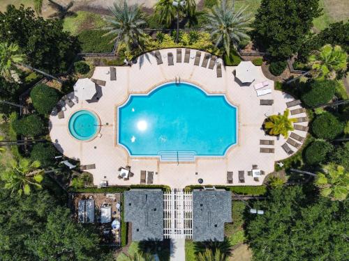 Reunion 3BR Condo Golf & Sunet View Pools — 4-Star Luxury Hotel in Kissimmee, United States