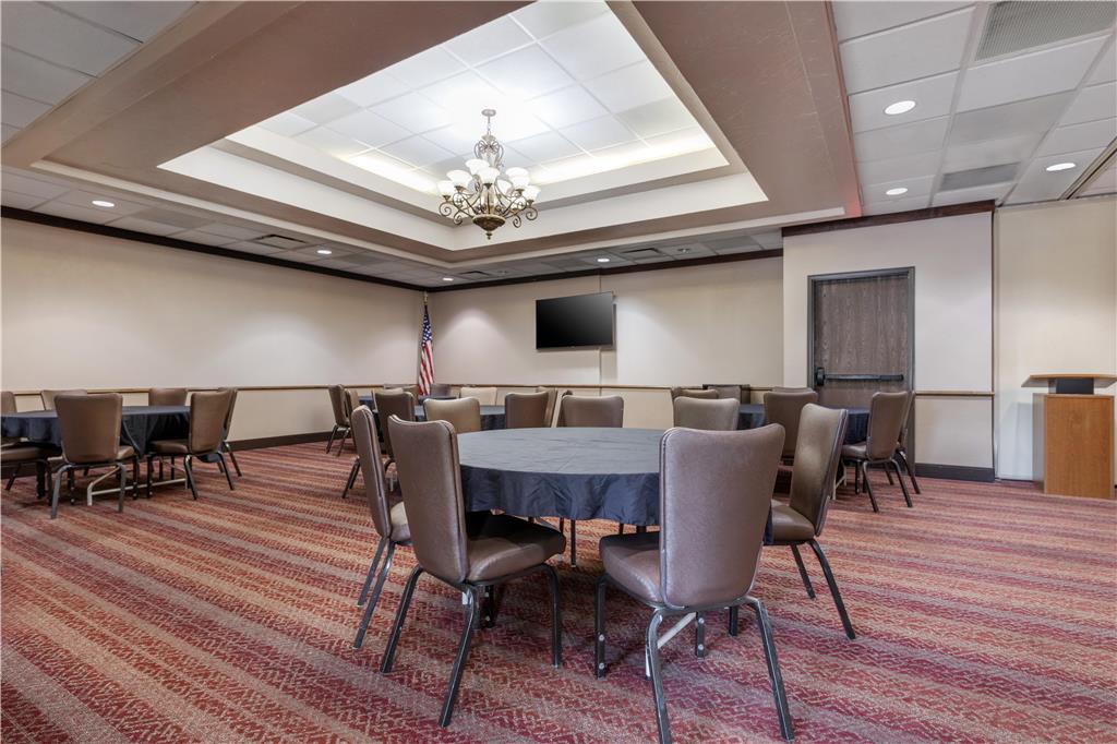 Best Western Plus Cimarron Hotel & Suites - photo 71