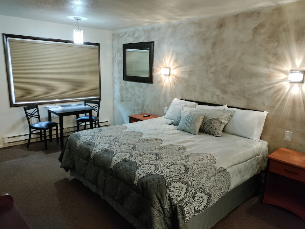 Travelodge by Wyndham Salina - photo 3