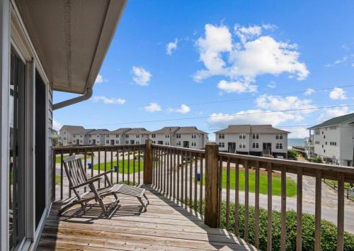 Oceanview Townhouse w Pool Newly Renovated — 4-Star Luxury Hotel in Santa Cruz, United States