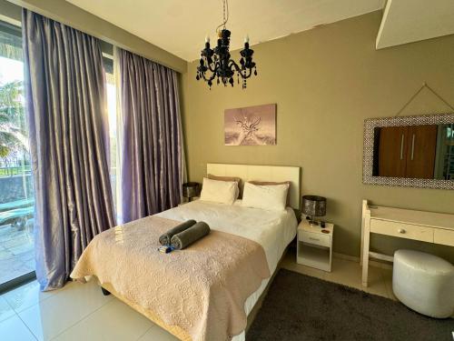 Infinity Stunning 1 bedroom apartment with sea & mountain views