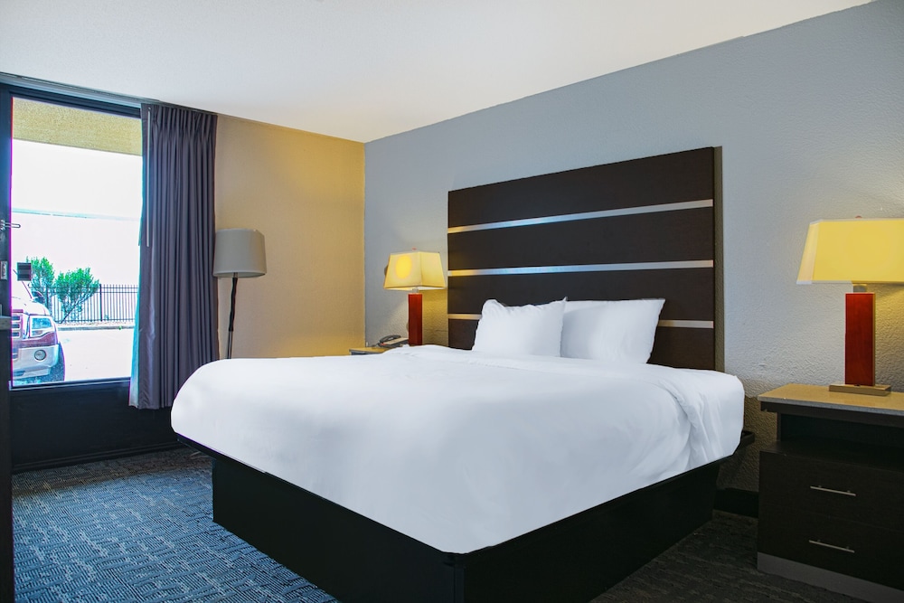 Days Inn Macon North in Macon, United States