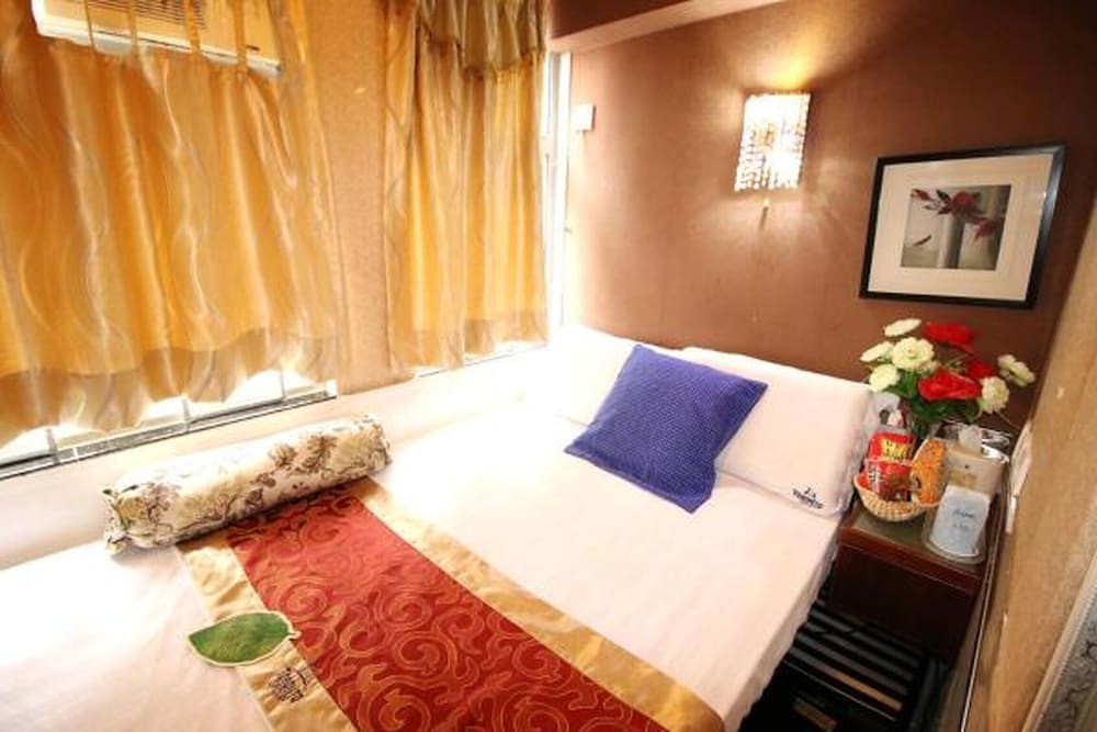 Standard Double Room - carbon neutral hotel in Kowloon
