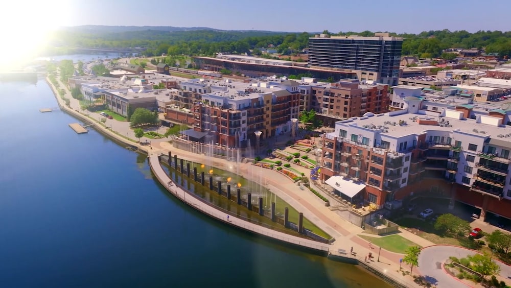 Hilton Promenade at Branson Landing - photo 89