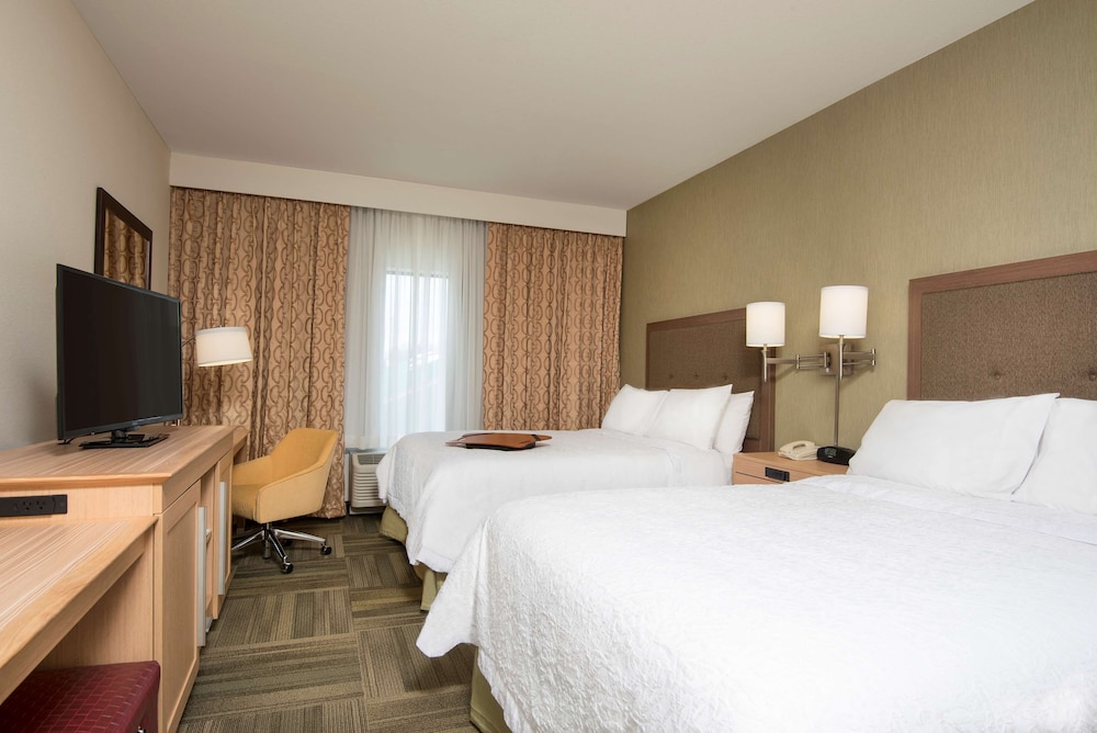 Hampton Inn Kalamazoo - photo 7