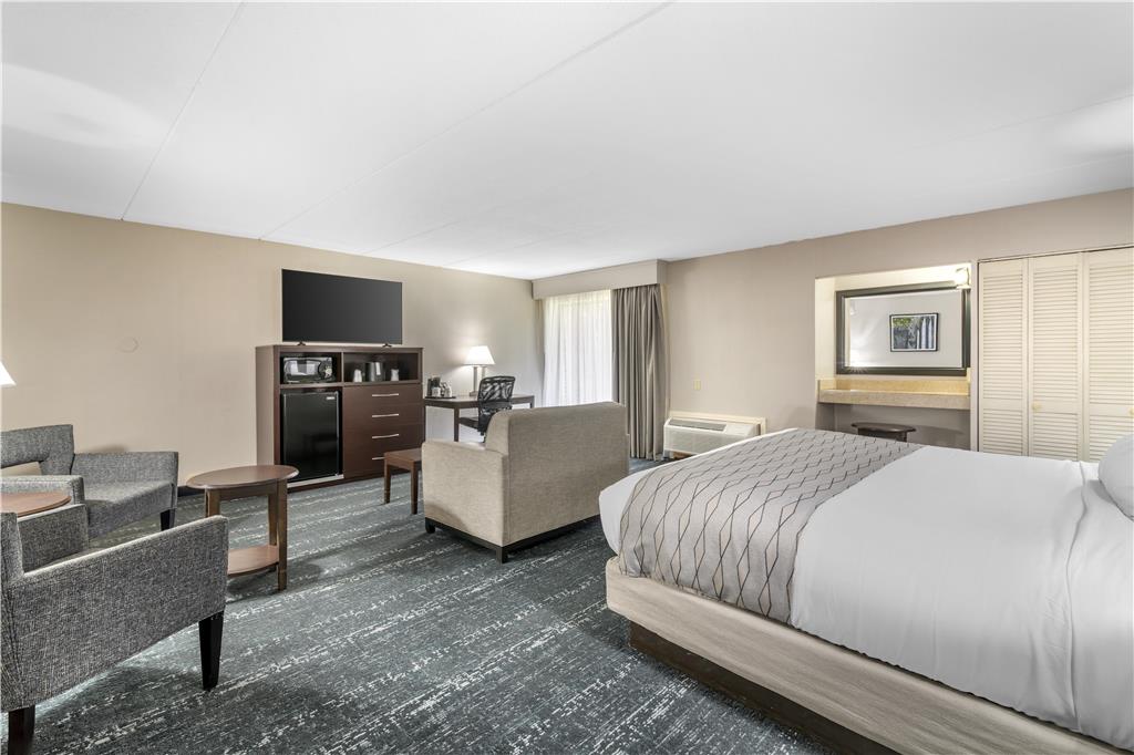 Best Western Plus Keene Hotel - photo 64