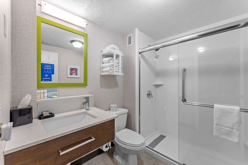 Hampton Inn Cleveland Westlake - photo 20