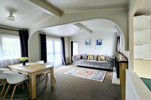 Cosy Lockwood Cottage in Town — 4-Star Luxury Hotel in Taupo, New Zealand