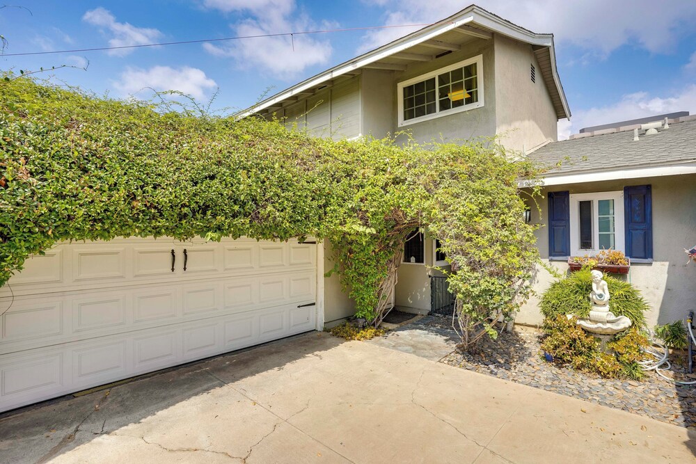 Pet Friendly Studio In Costa Mesa 7 Mi To Beach 20792719 — Costa Mesa