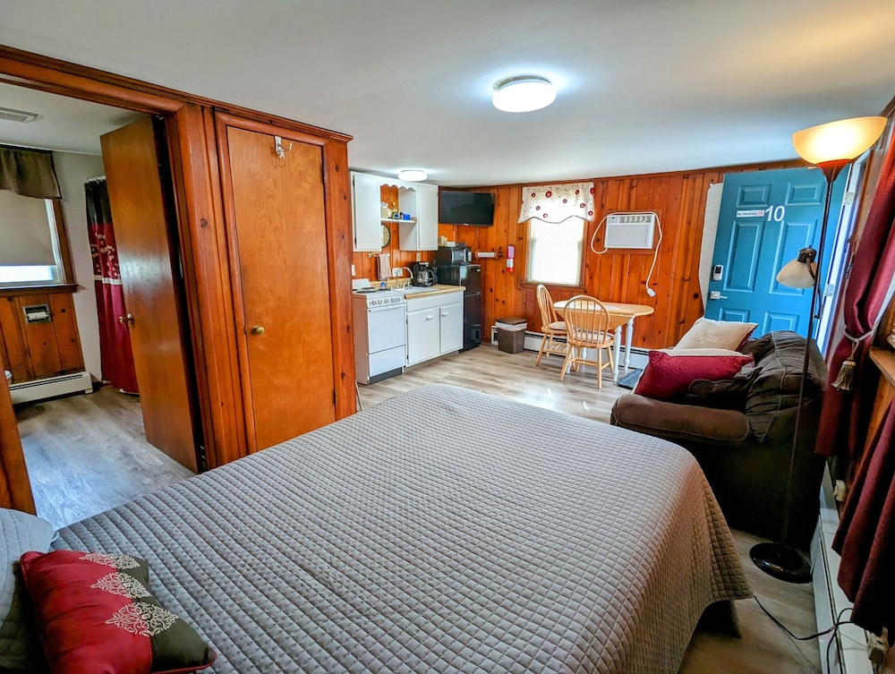 Riverside Motel - photo 32