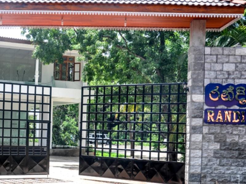 Hotel Randiyatha