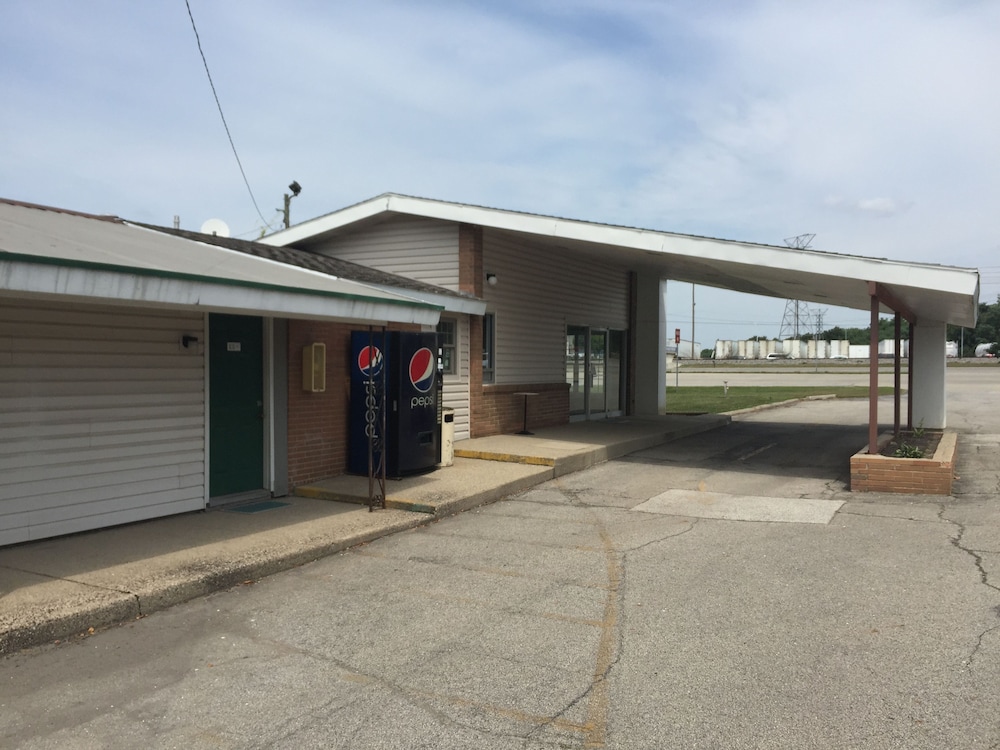 Economy Inn Lafayette - photo 23