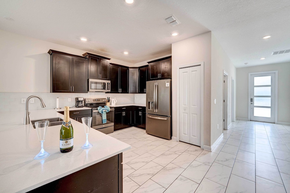 Resort Getaway w Home Theater: 7 Mi to Disney - photo 18