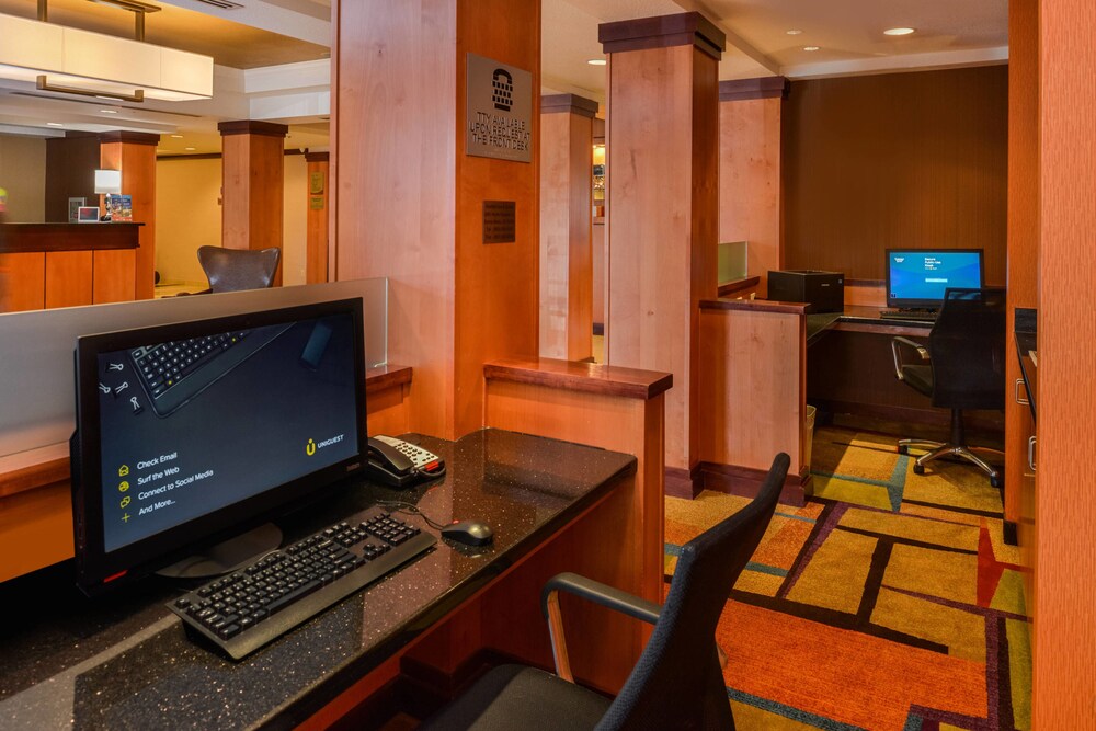 Fairfield Inn & Suites by Marriott Santa Maria - photo 52