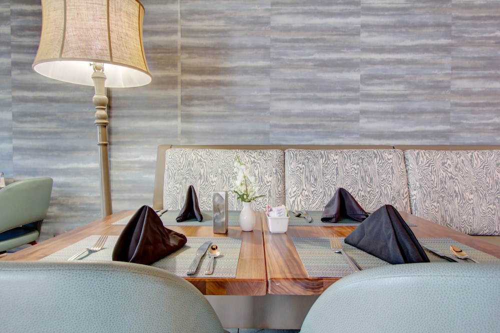 Crowne Plaza Charleston Airport Conv Ctr by IHG - photo 38