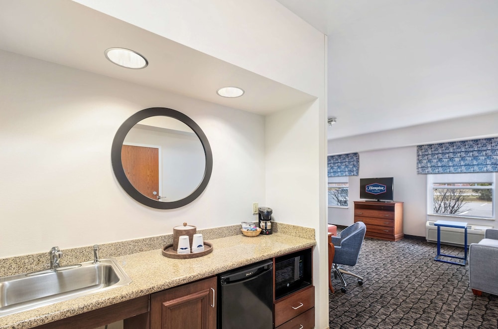 Hampton Inn & Suites Rockland - photo 29