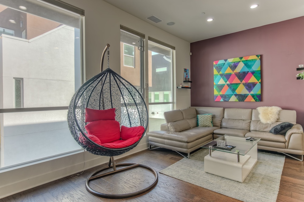 Applewood Silver Lake 2BD Hollywood - photo 11