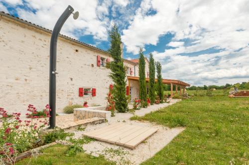 My Nest Charming Home Near Kanfanar — 4-Star Luxury Hotel in Kanfanar, Croatia