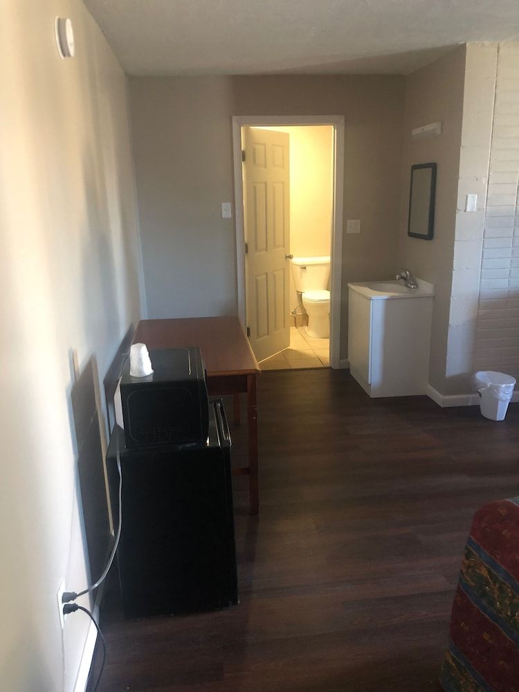 Oxford Inn - featured photo