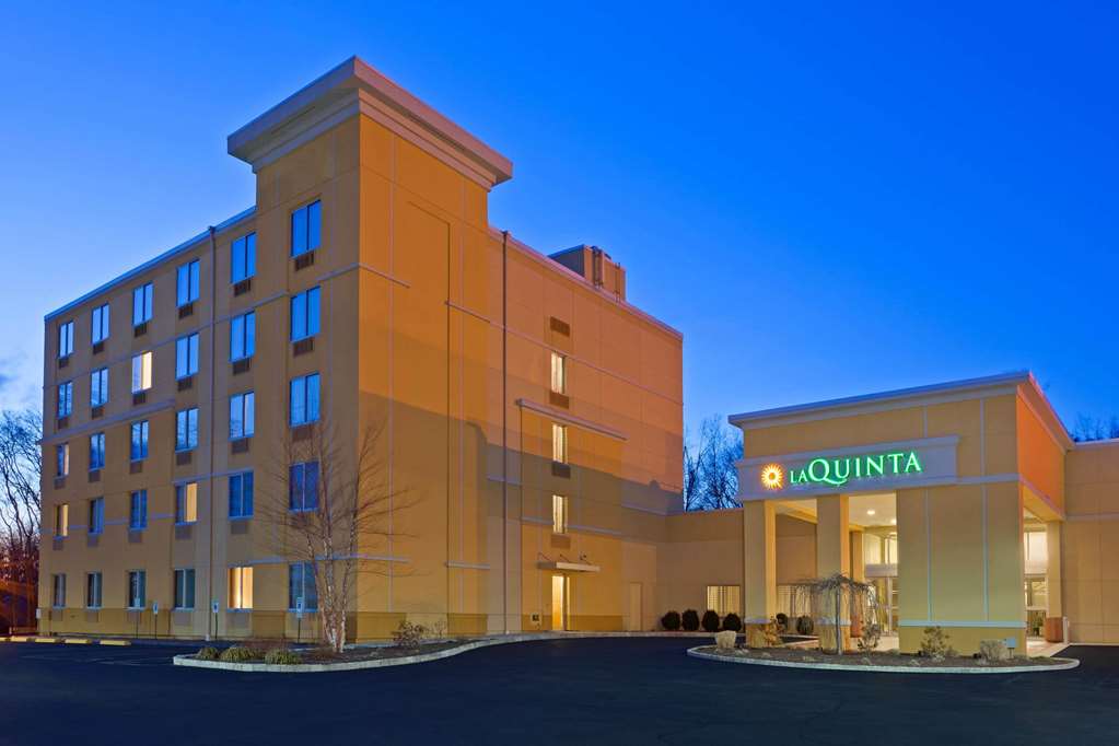 La Quinta Inn & Suites by Wyndham Danbury - featured photo