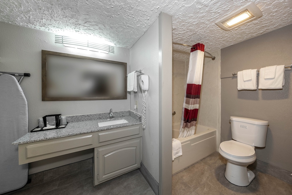 Red Roof Inn Monroe - photo 24