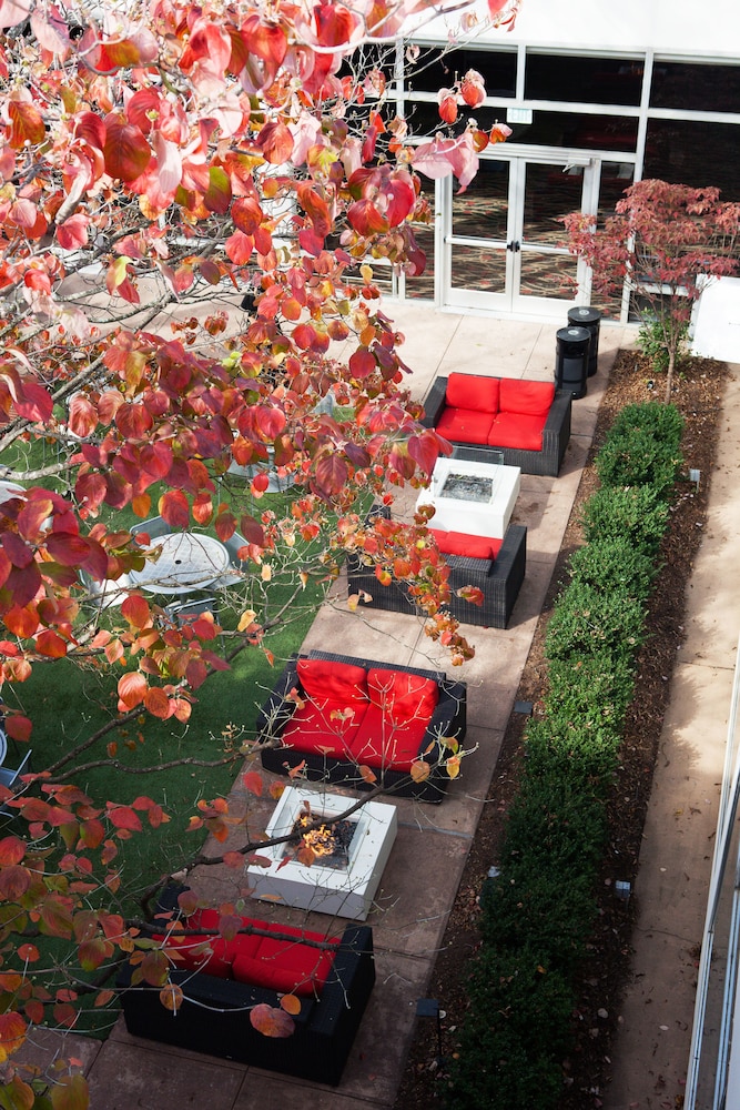 The University of Georgia Center for Continuing Education & Hotel - photo 78