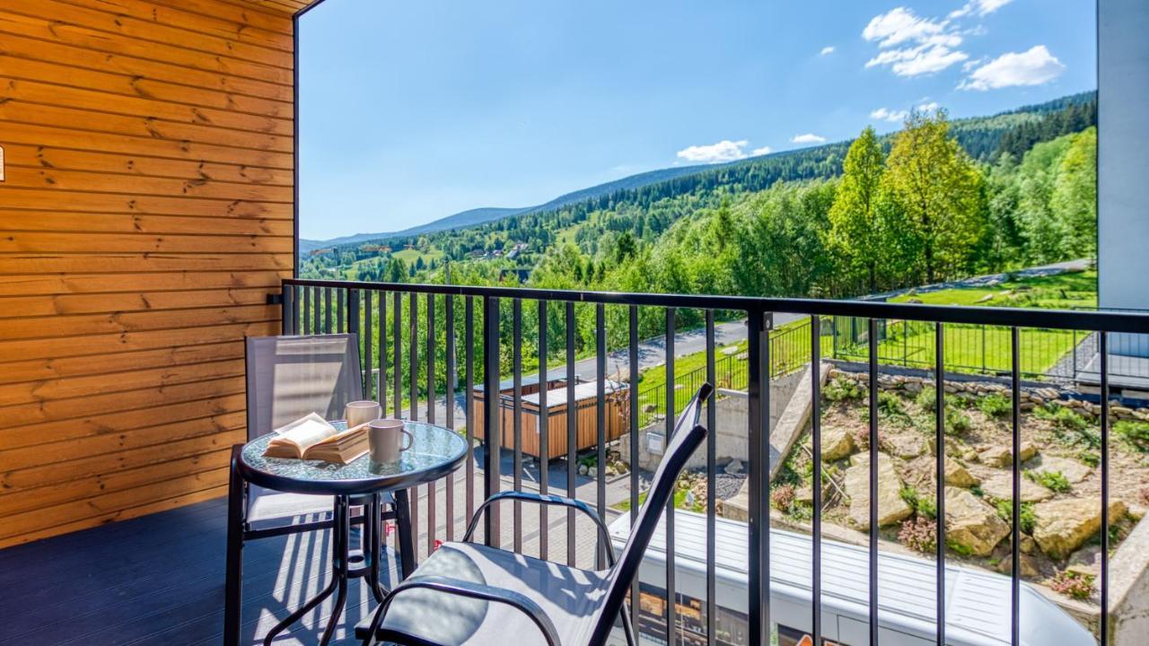 Apartament 18 Resort Izerski obok Sky Walk z ogólnodostępną sauną 5D Apartments in Swieradow-Zdroj, Poland