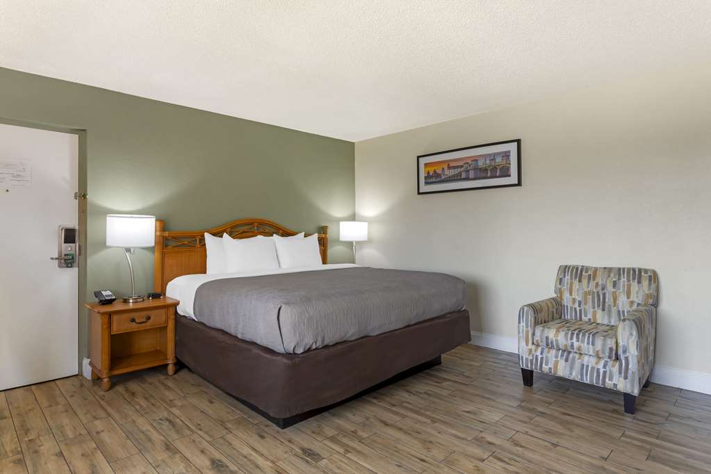 Quality Inn & Suites St Augustine Beach Area - photo 12