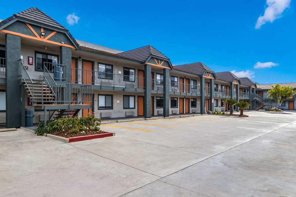 Hotel Hacienda at Ontario Ranch - photo 3