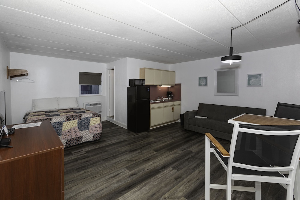 Alante Oceanfront Motel - photo 6