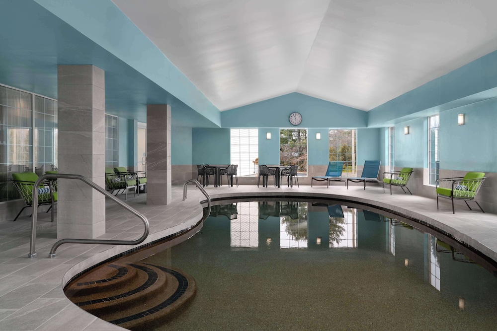 Hampton Inn Sturbridge - photo 28