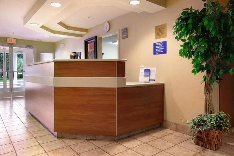 Microtel Inn & Suites by Wyndham Brunswick North - photo 7