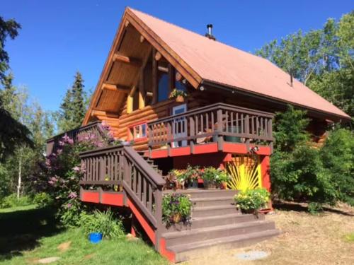 Moose Mountain Cabin Cozy retreat with aurora views — 4-Star Luxury Hotel in Fairbanks, United States