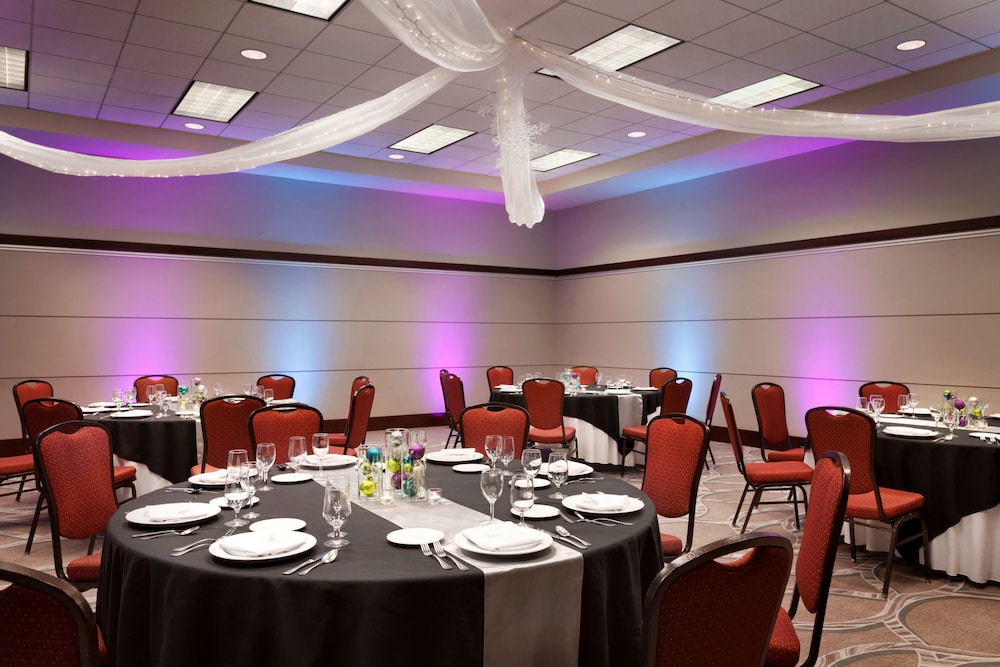 Embassy Suites by Hilton Charleston Airport Convention Ctr - photo 41
