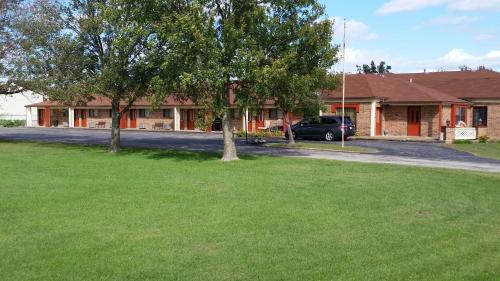 Land of Ahs Motor Inn - photo 9