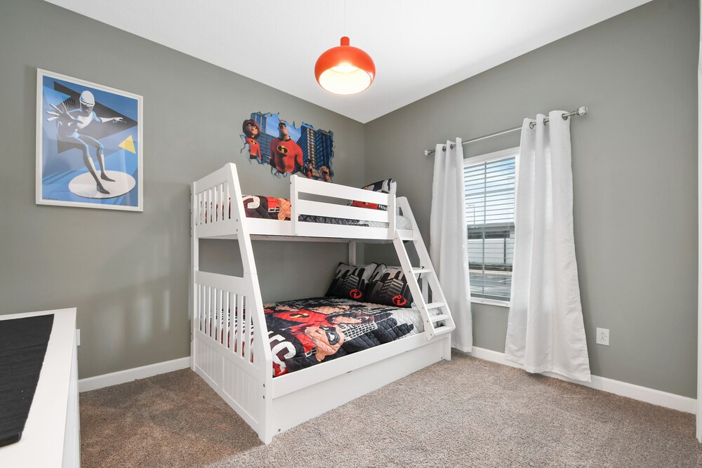 5 Bedrooms 4 Bathrooms Storey Lake 4921 Wa - photo 4