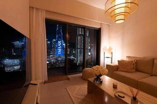 Lxry 2 bed apartment in Burj Royale Downtown Dubai with full Burj Khalifa view — 4-Star Luxury Hotel in Dubai, United Arab Emirates
