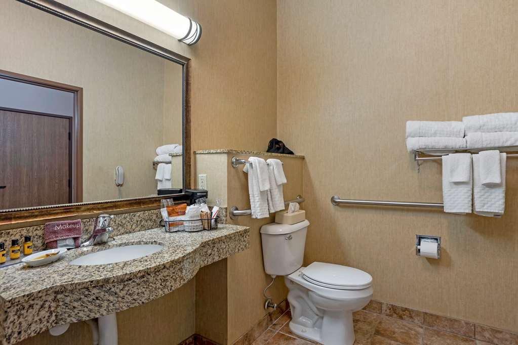 Best Western Plus Capital Inn - photo 29