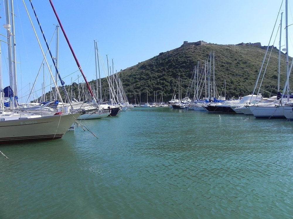 Yacht Suite Cala Galera — 4-Star Luxury Hotel in Monte Argentario, Italy