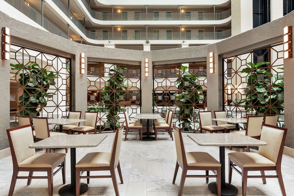 Embassy Suites by Hilton Santa Ana Orange County Airport - photo 7