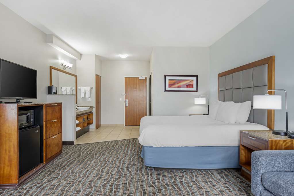 Best Western Plus Peppertree Inn At Omak - photo 19
