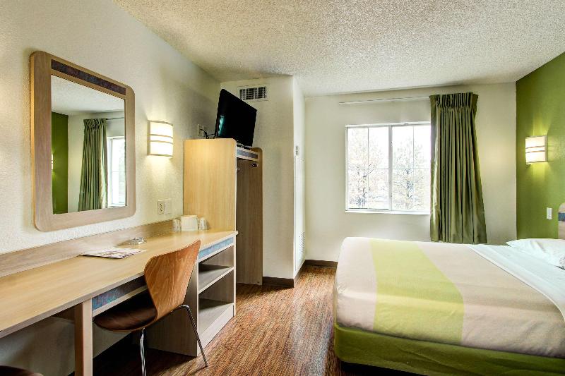 Super 8 by Wyndham Aurora East - photo 20